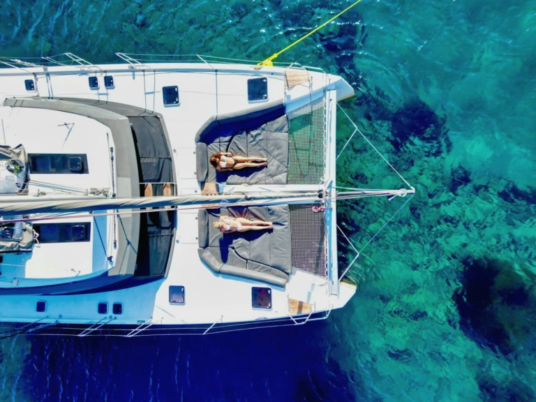 Pronajmout si Nautitech Nautitech 46 Fly v Santorini (ostrov)