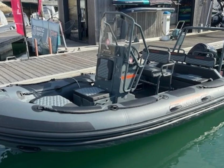 Highfield COASTER 54 jednotlivci a charterové společnosti v Pornichet