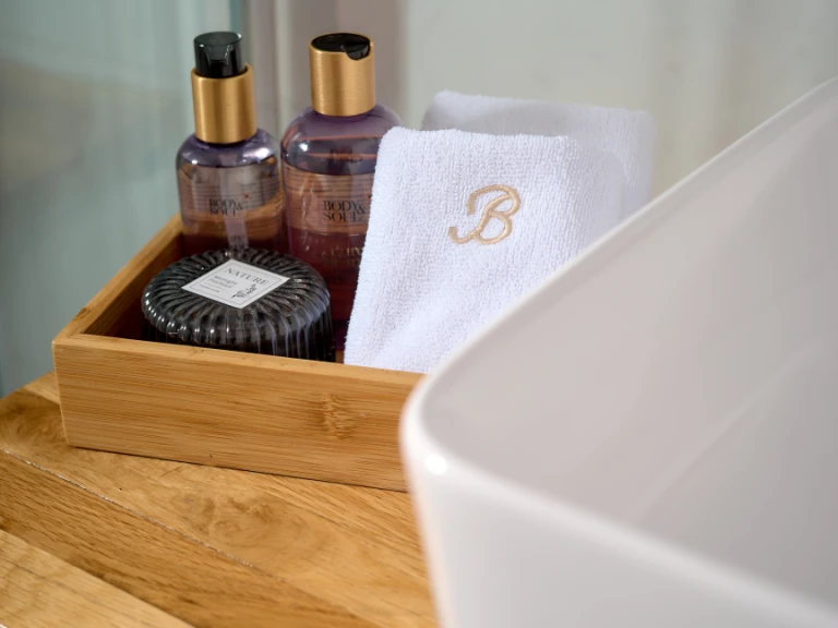 Pronajmout si  Motoryacht Belleza v Split