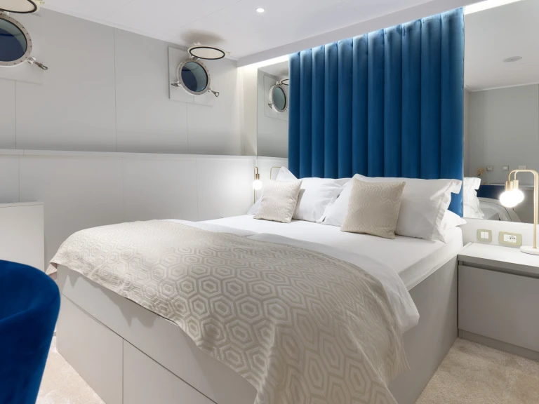 Pronájem lodi Split lákavé ceny Motoryacht Belleza