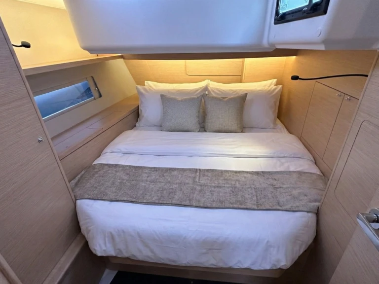 Pronájem lodi Dufour Dufour 470 v Salerno na Samboatu