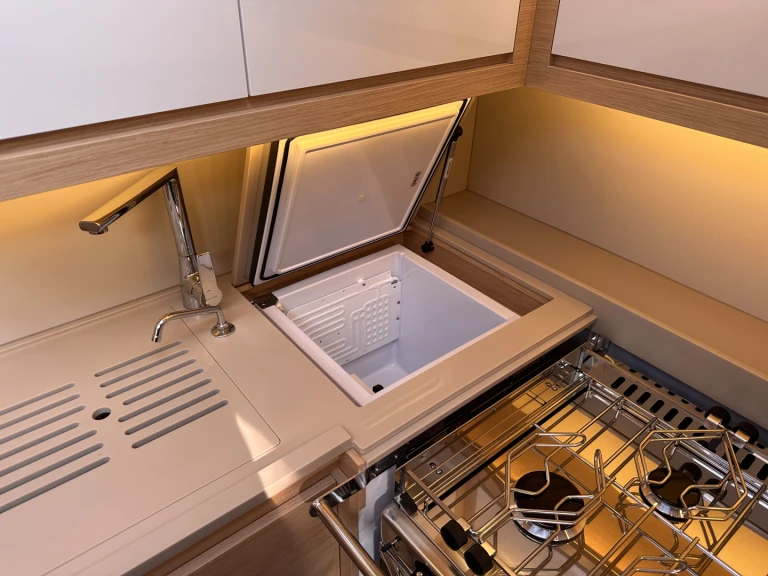 Pronajmout si Dufour Dufour 470 v Salerno