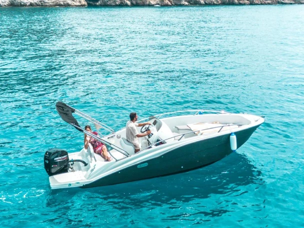 Pronájem lodi Clear aries v Giardini-Naxos na Samboatu