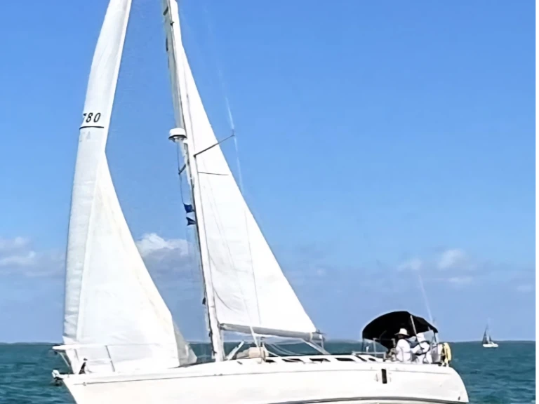 Pronajmout si Bénéteau First 41 S5 v Miami