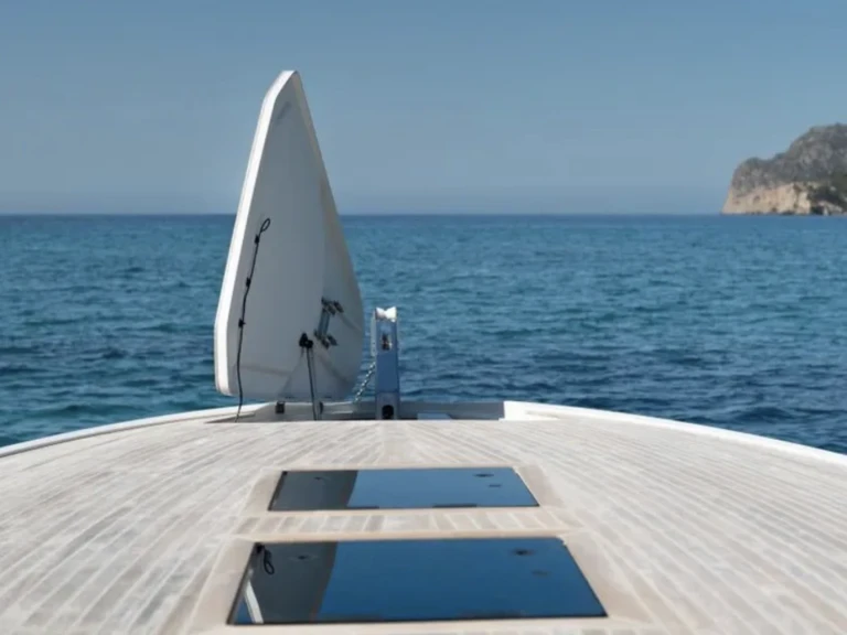 Pronájem lodi Santa Eularia des Riu lákavé ceny Ghost