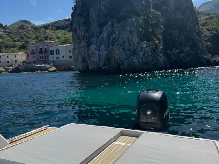 Almar 911s jednotlivci a charterové společnosti v Catania