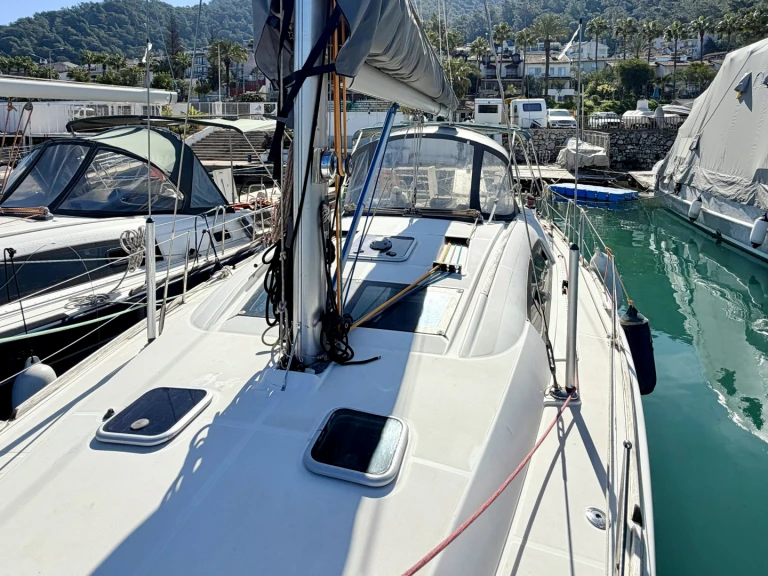 Bénéteau Beneteau Oceanis 40 Tigre jednotlivci a charterové společnosti v Fethiye