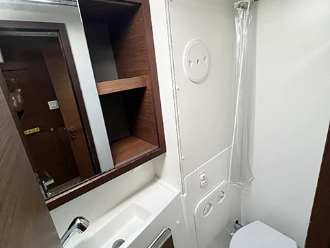 Lagoon Lagoon 40 jednotlivci a charterové společnosti v Alimos