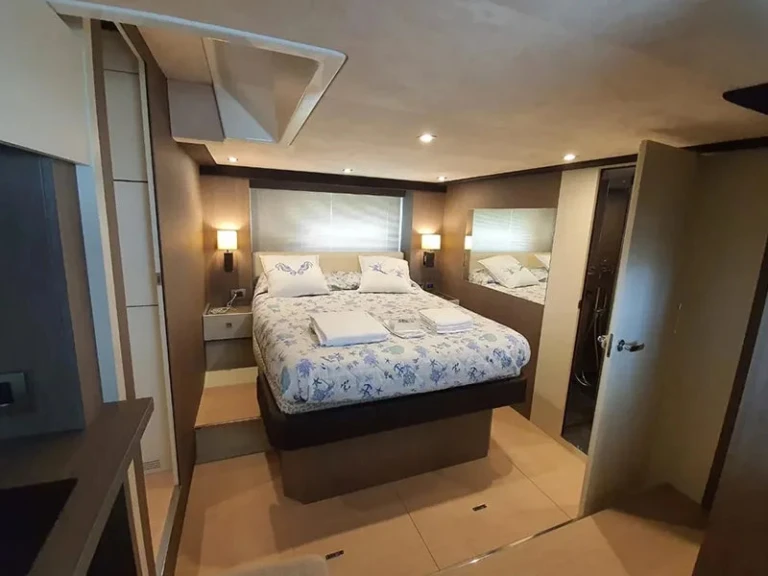 Pronajmout si Cranchi Cranchi Eco Trawler 53 LD v Cannigione