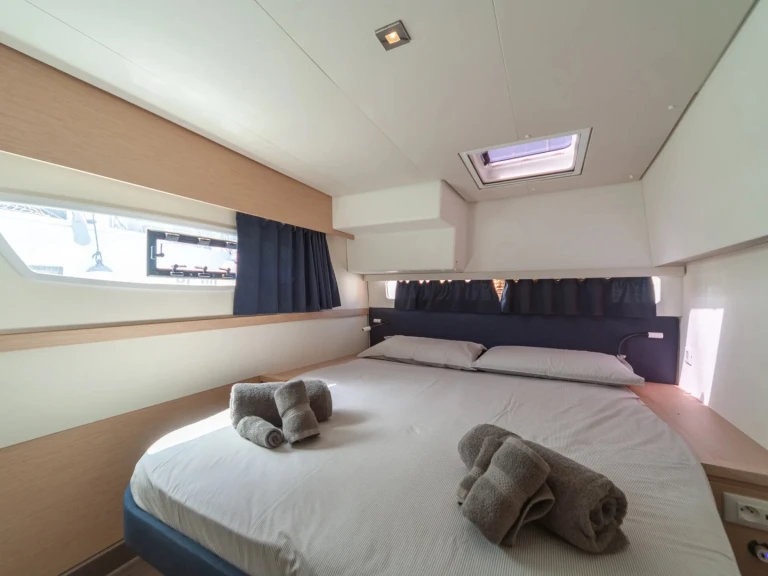 Katamarán k pronájmu v Capo d'Orlando za nejlepší cenu