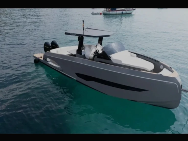 KUMBRA Kumbra 34 jednotlivci a charterové společnosti v Mykonos Port