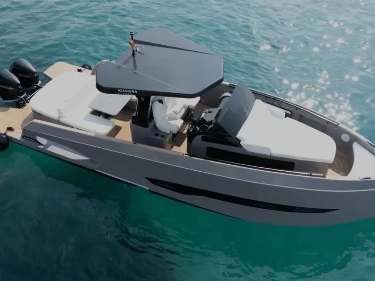 Motorová loď k pronájmu v Mykonos Port za nejlepší cenu