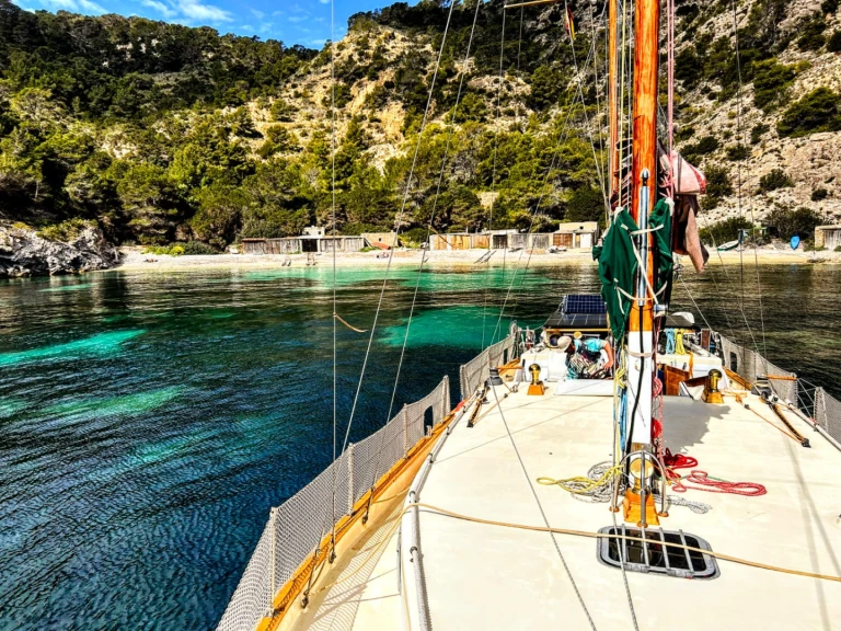 Pronájem jachty v Sant Antoni de Portmany -Custom Ketch na Samboatu