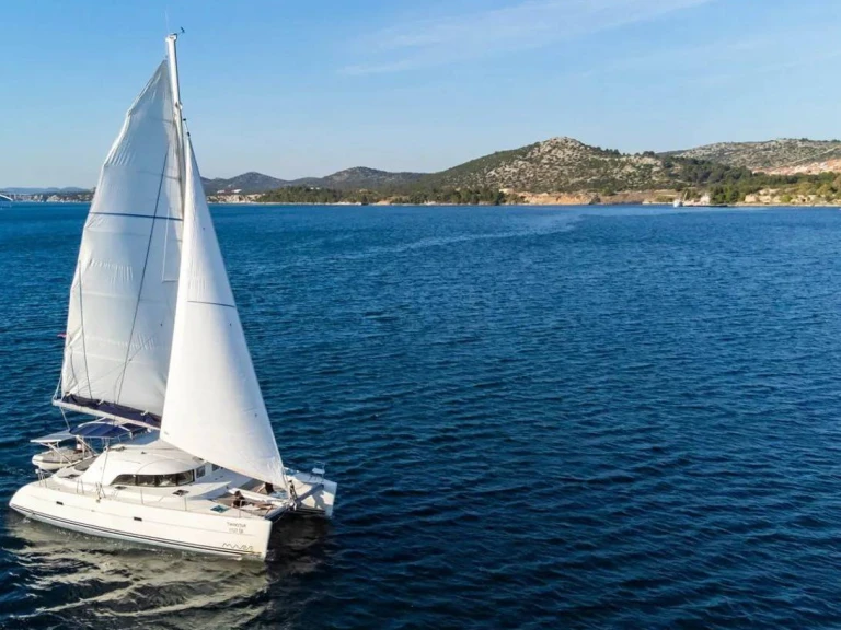 Pronajmout si Lagoon Lagoon 380 v Cannes