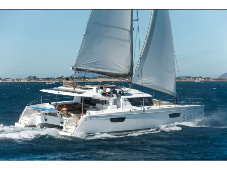 Fountaine Pajot Saba 50 jednotlivci a charterové společnosti v Cogolin