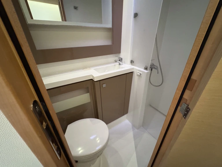 Pronájem lodi Cogolin lákavé ceny Saba 50