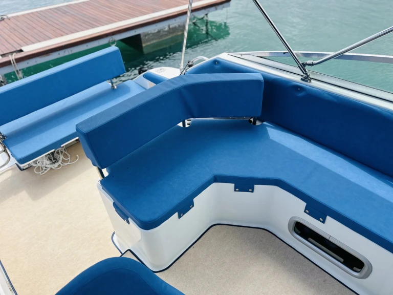 Pronajmout Motorová loď se skipperem či ne Celebrity v Giardini-Naxos