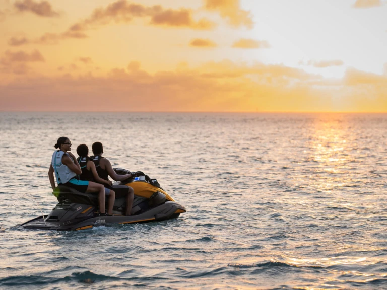 Pronájem lodi San Antonio Port lákavé ceny Yamaha FX HO