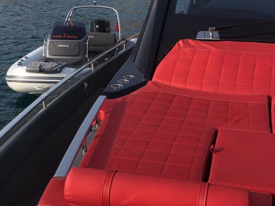 Pronajmout Polotuhá loď se skipperem či ne Sacs v Cannes