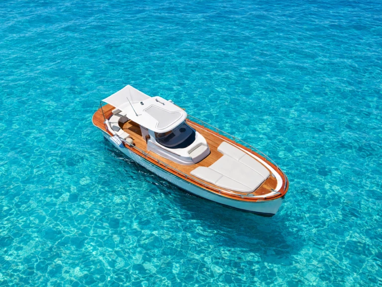 Pronájem jachty v Cagliari -Mimi Libeccio 9.5 na Samboatu