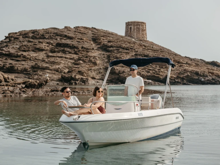 Pronájem Motorová loď Sessa Marine s licencí