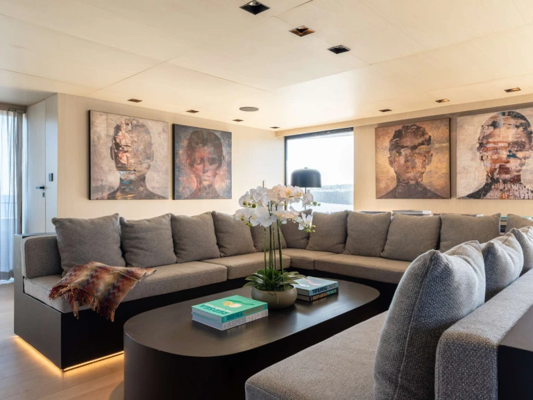 Pronajmout Jachta se skipperem či ne  v Atény