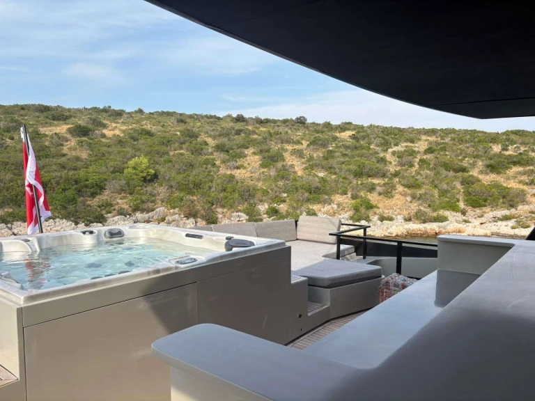 Jachta k pronájmu v Atény za nejlepší cenu