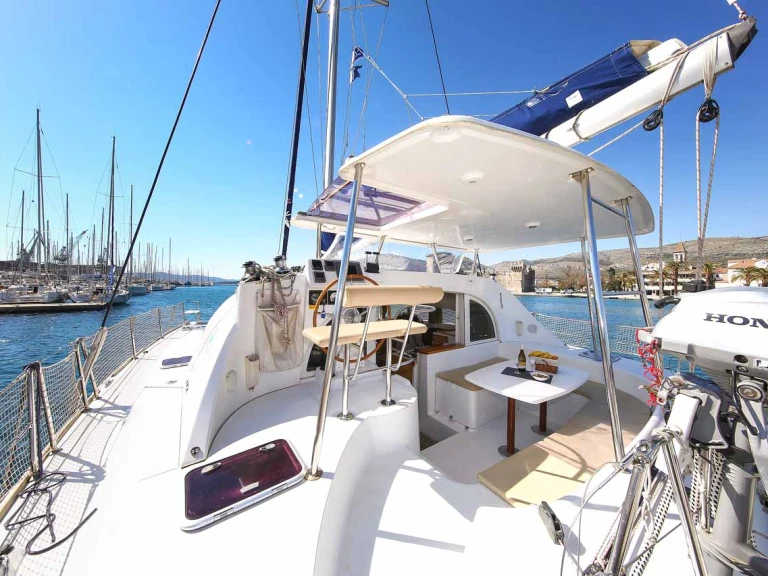 Pronajmout si Lagoon Lagoon 380 S2 v Zadar