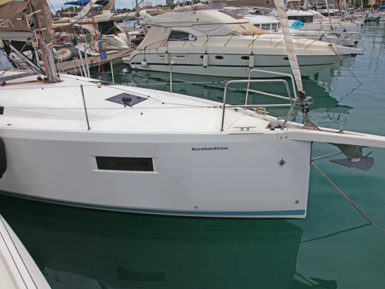 Pronájem lodi Jeanneau Sun Odyssey 410 v Nidri na Samboatu
