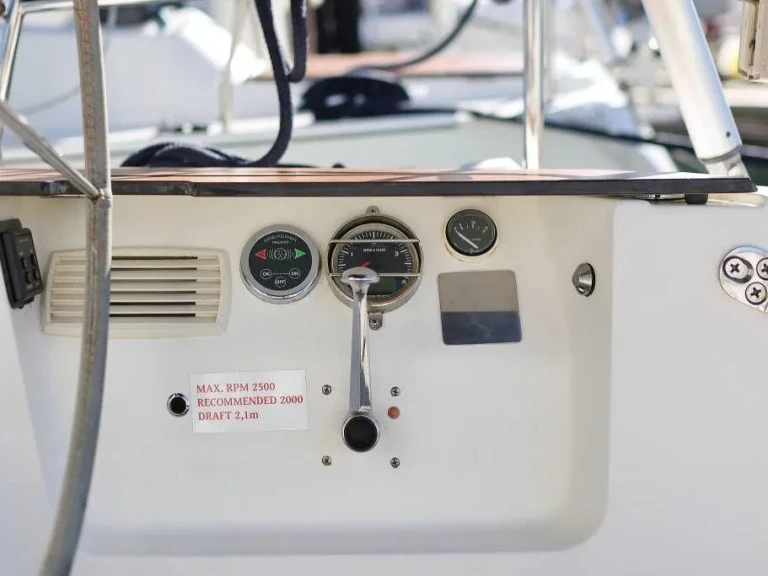 Pronajmout Plachetnice se skipperem či ne Bavaria v Punat