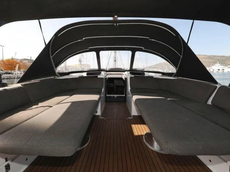 Pronajmout Plachetnice se skipperem či ne Hanse v Primošten 