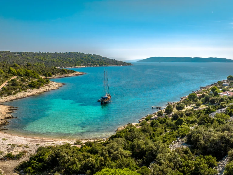 Pronajmout Plachetnice se skipperem či ne  v Split