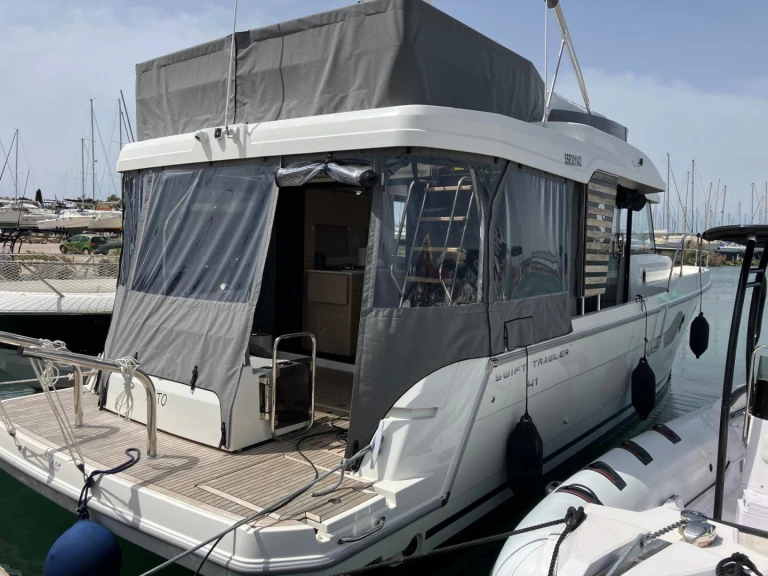 Pronajmout Jachta se skipperem či ne Bénéteau v Golfe-Juan