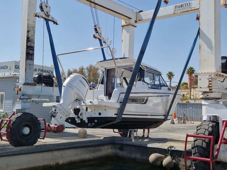 Pronájem lodi Torre Vado lákavé ceny Merry Fisher 695 series2