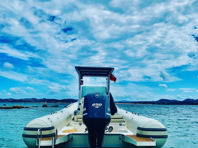 Capelli Tempest 900 jednotlivci a charterové společnosti v Palau