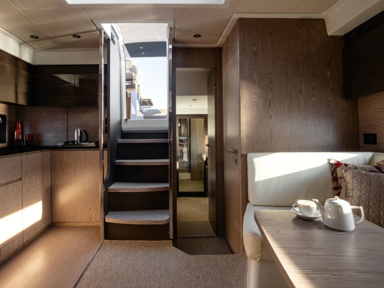 Pronájem Jachta v Podstrana -Azimut Azimut Atlantis 45