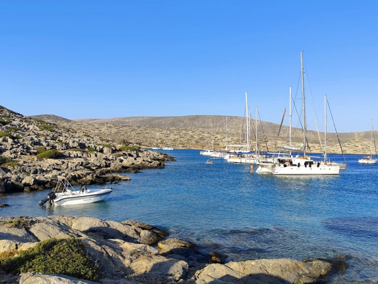 Motorová loď k pronájmu v Káto Goúves za nejlepší cenu