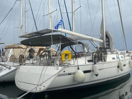 Bavaria Cruiser 50 jednotlivci a charterové společnosti v Lefkáda