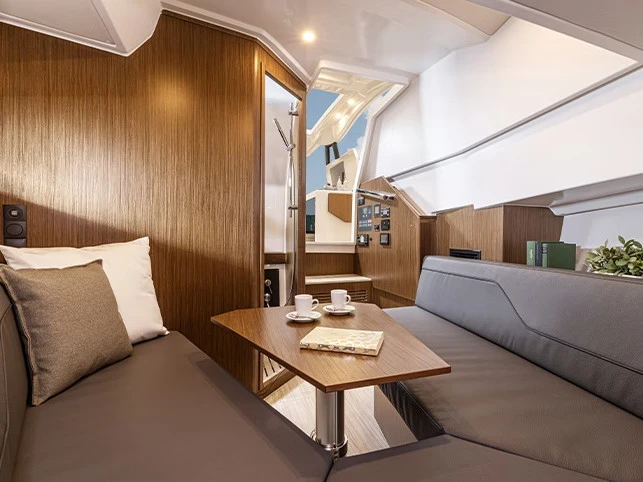 Pronájem lodi Golfo Aranci lákavé ceny Bavaria Vida 33 HT