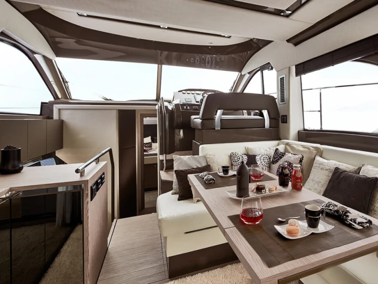 Pronájem lodi Sessa Marine Sessa Fly 42 - 2 cab. v Šibenik  na Samboatu