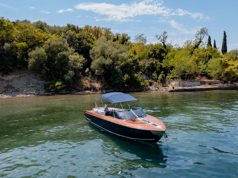Pronajmout Motorová loď se skipperem či ne  v Portonovi