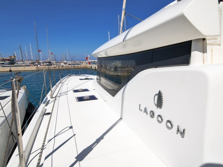 Katamarán k pronájmu v Rhodos za nejlepší cenu