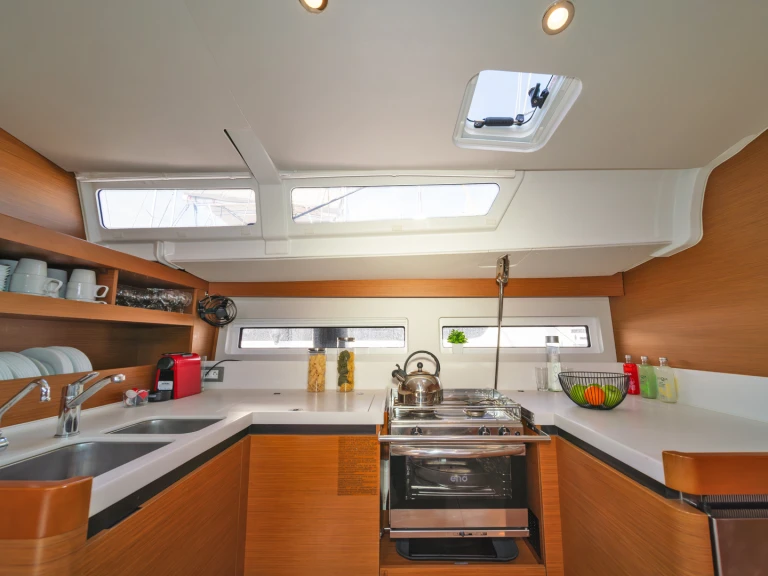 Pronájem Plachetnice v Alimos -Jeanneau Sun Odyssey 490