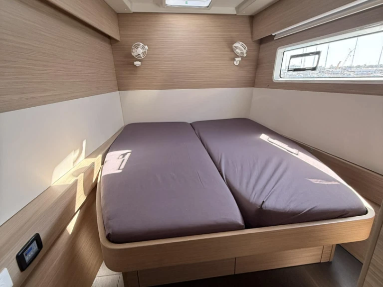 Pronájem Katamarán Lagoon s licencí