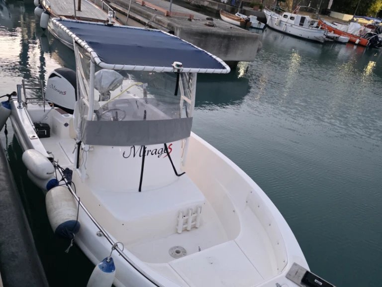 Pronajmout Motorová loď se skipperem či ne Saver v San Nicola A Mare