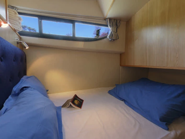 Motorová loď k pronájmu v Fontenoy-le-Château za nejlepší cenu