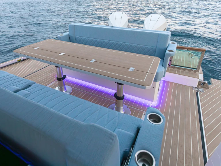 Pronájem Motorová loď Saxdor s licencí