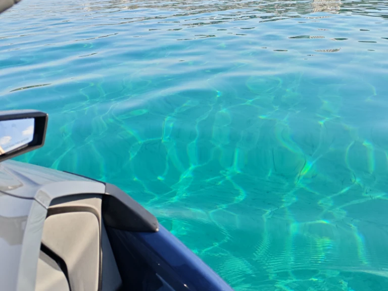 Pronájem Vodní skútr Sea-Doo s licencí