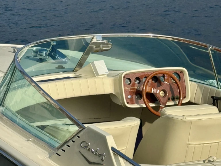 Colombo super indios 21 jednotlivci a charterové společnosti v Como (City)