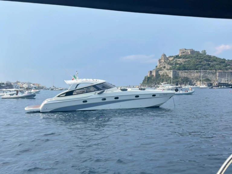 Pronájem Motorová loď Baia s licencí